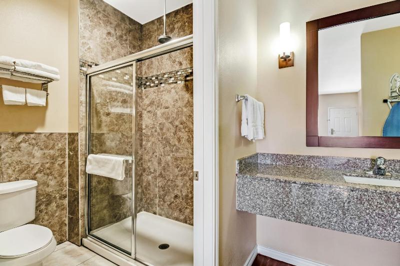 Americas Best Value Inn Houston at FM 529 - image 6