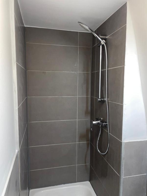 Single Room image 4