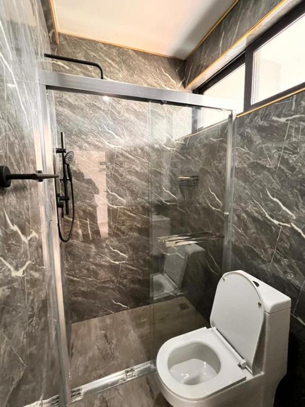 Fabz Apartment - image 4