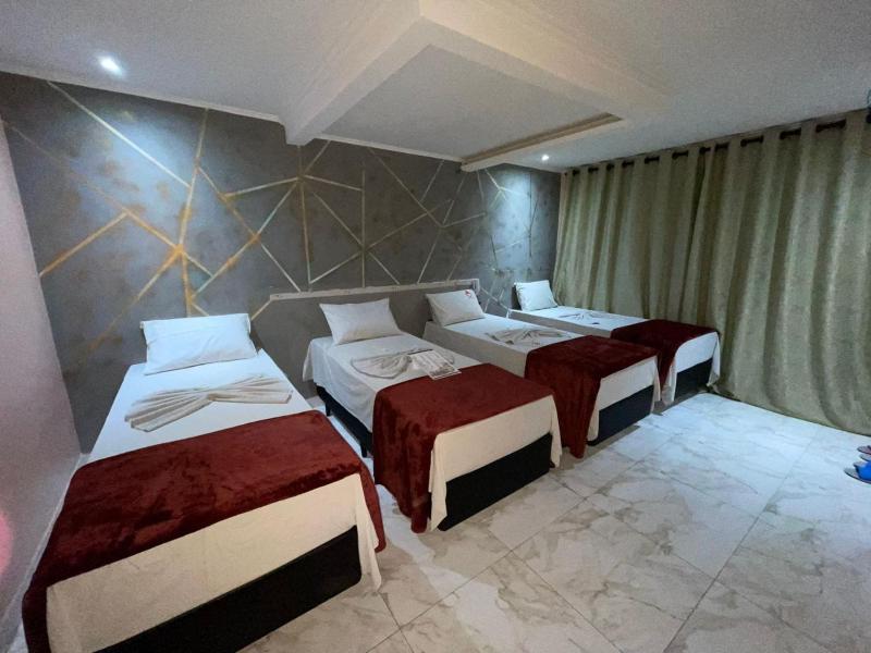 HOTEL MODERNO - image 6