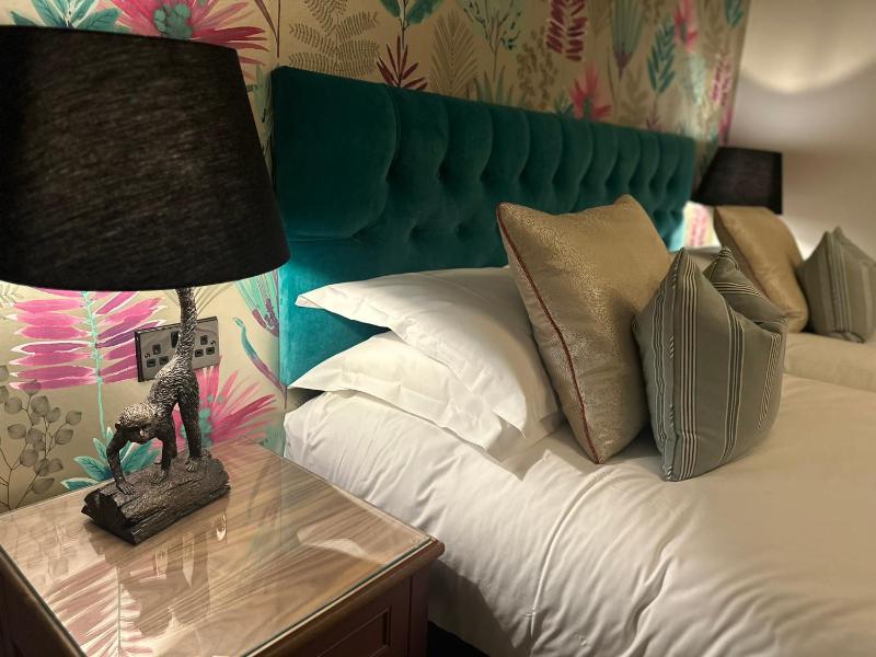 Twin (Two 3ft Beds) / Superking Room (No Pets) image 3