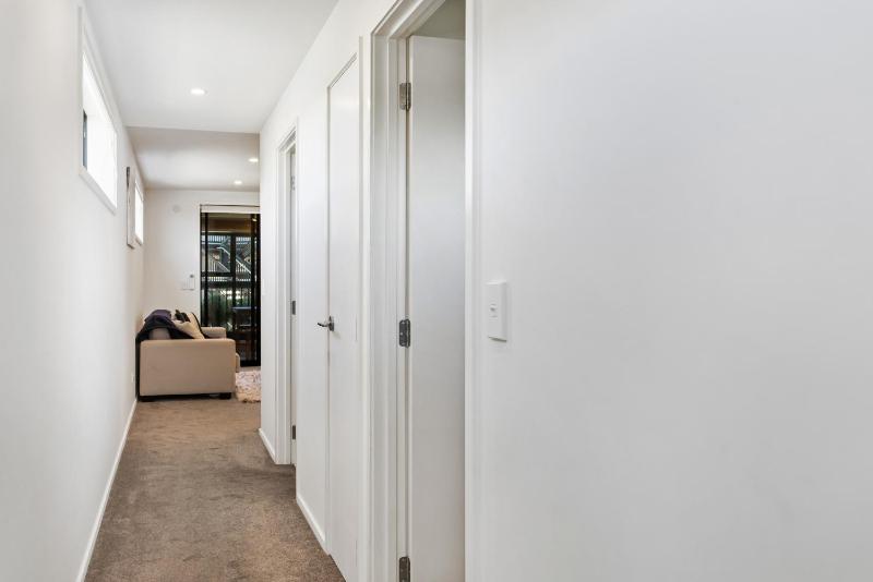 Affordable Apartment Hagley Park Super Fast Wifi - image 13