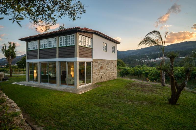 Three-Bedroom House image 2