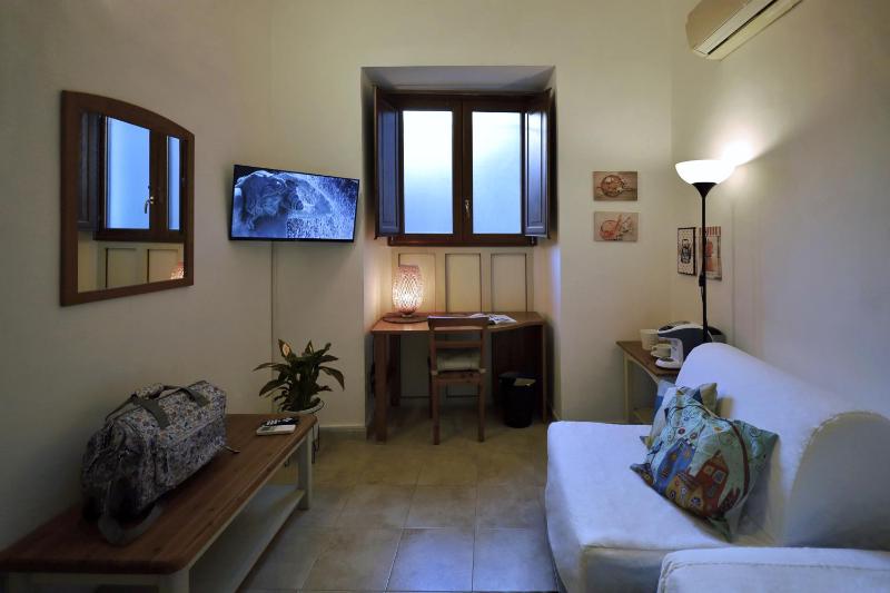Cataneasy Rooms - image 3