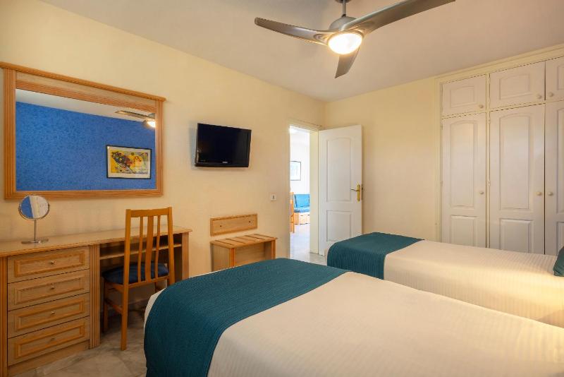 One-Bedroom Apartment image 2