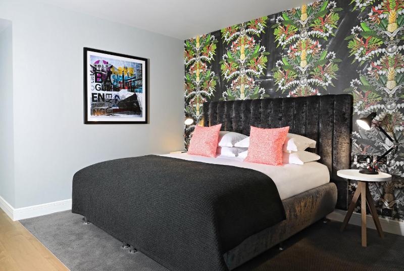 Club Double Room image 2