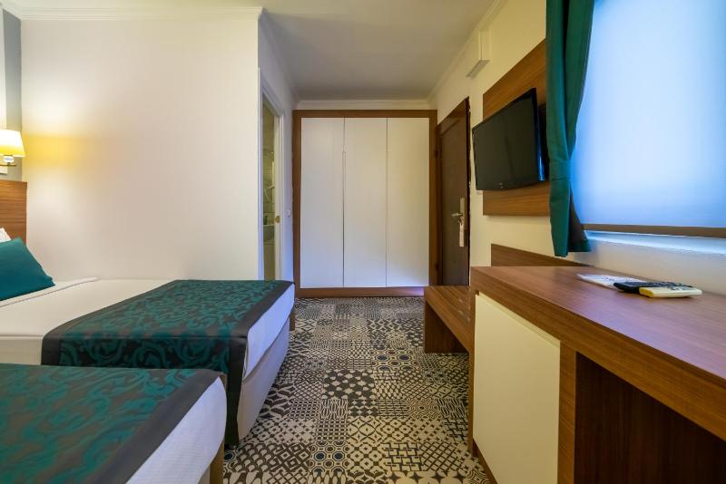 Economy Single Room without Balcony image 4
