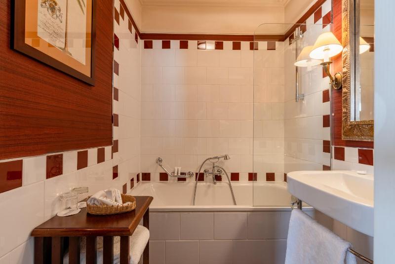 Junior Suite with Terrace image 2