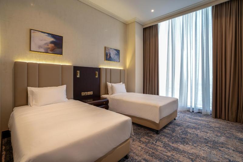 The Diplomat Radisson Blu Residence - image 4