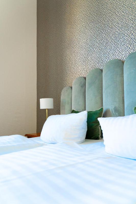 Superior Double Room image 4