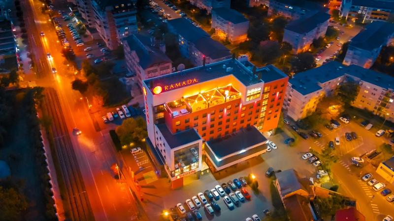 Ramada by Wyndham Oradea - image 22
