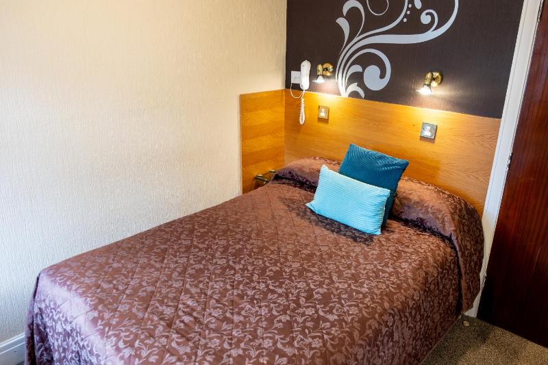 Single Room image 1