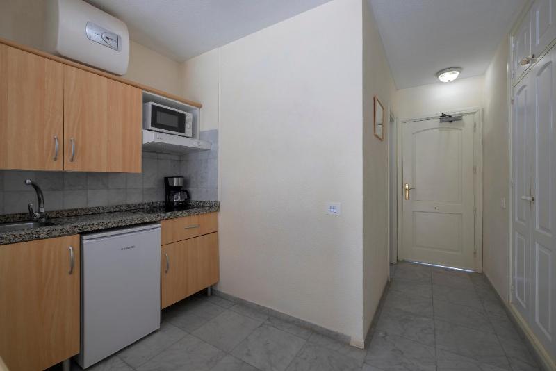 Studio with Pool View image 4