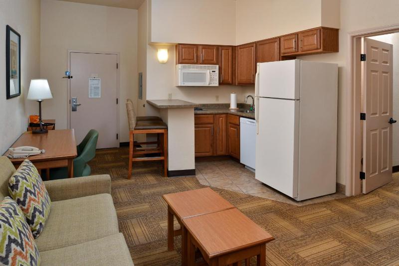One-Bedroom King Suite image 2
