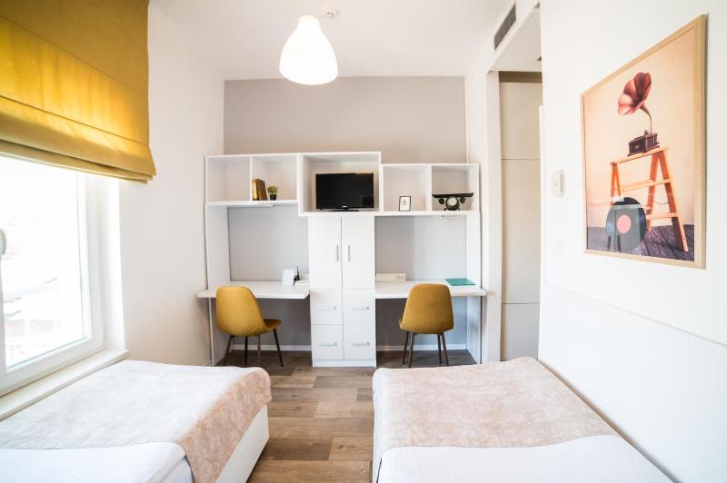 Standard Double or Twin Room image 4