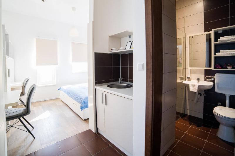 Standard Double or Twin Room image 3