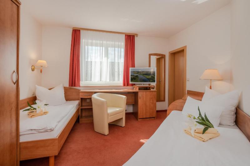 Standard Double Room image 1
