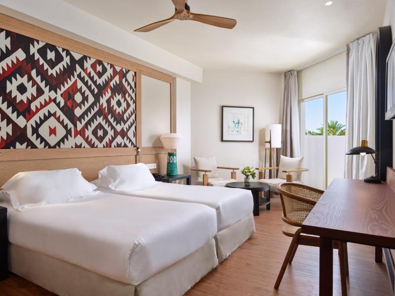 Superior Double Room with Extra Bed (3 Adults) image 3