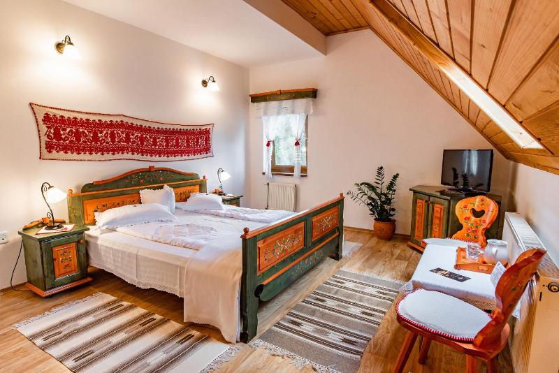 Double Room with Mountain View image 1