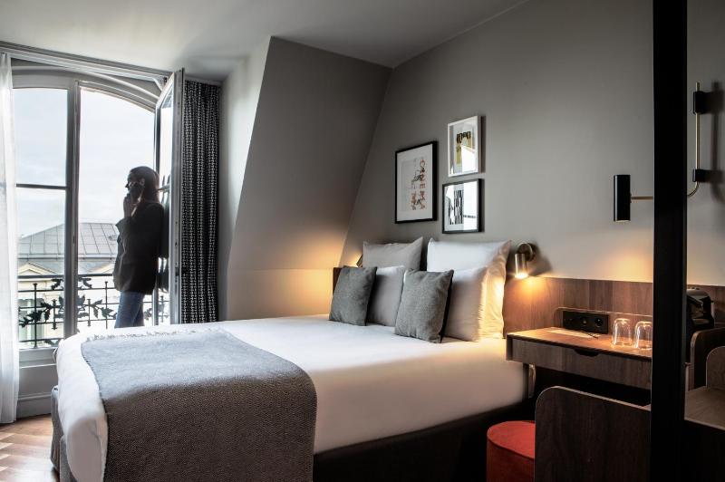 Superior Queen Room image 3