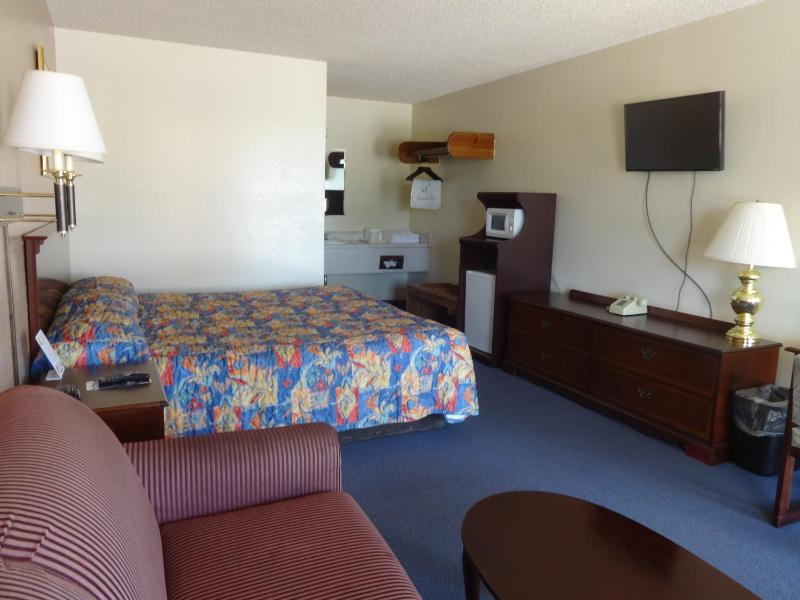 King Room image 3