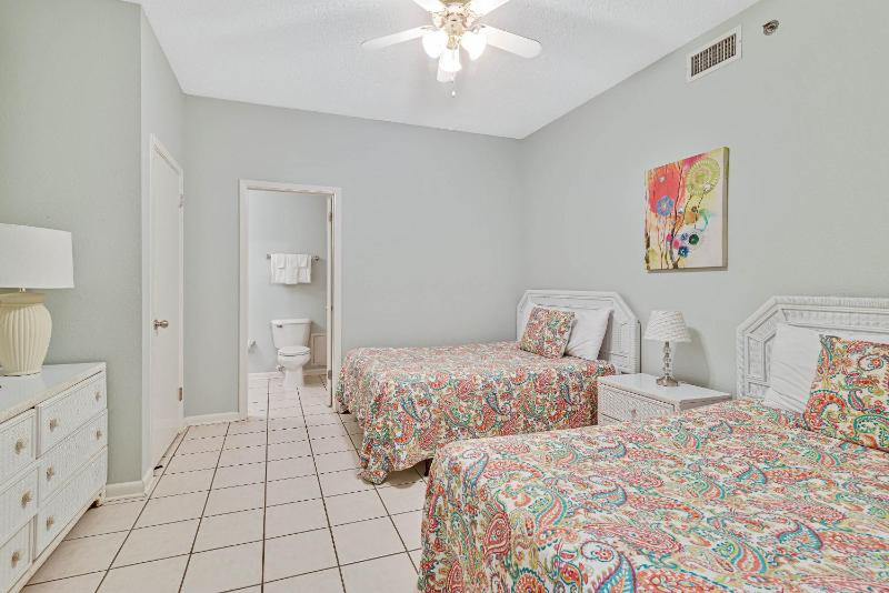 Phoenix 6 Unit 1106 - image 24