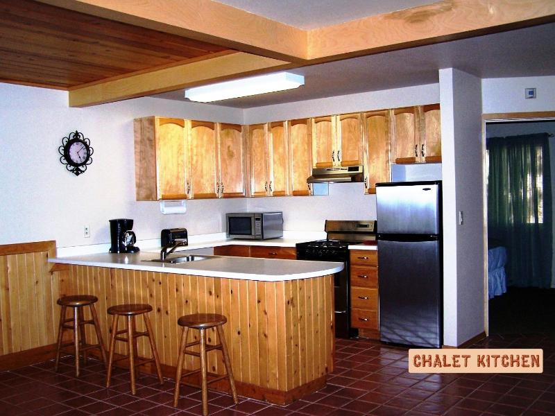 One-Bedroom Chalet with Forest View image 4