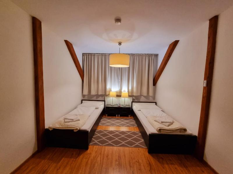 Twin Room image 1