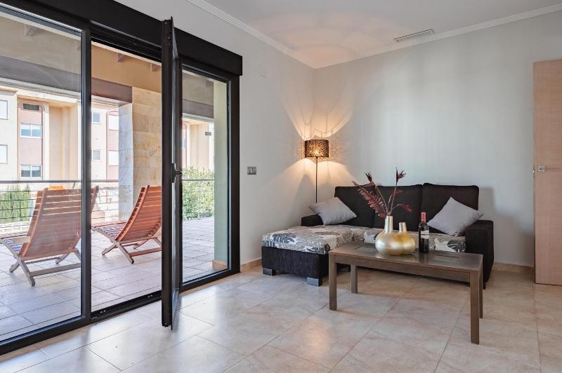Villa Amanda Beach by Villa Plus - image 7