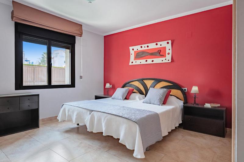 Villa Amanda Beach by Villa Plus - image 8