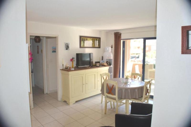 Joli 2 pièces climatisé avec terrasse - image 2