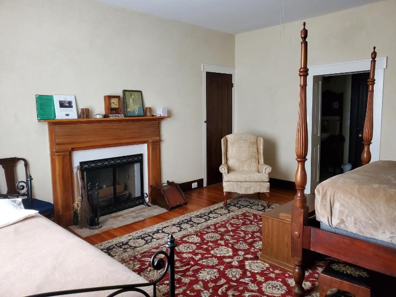 Family Room with Private Bathroom image 1