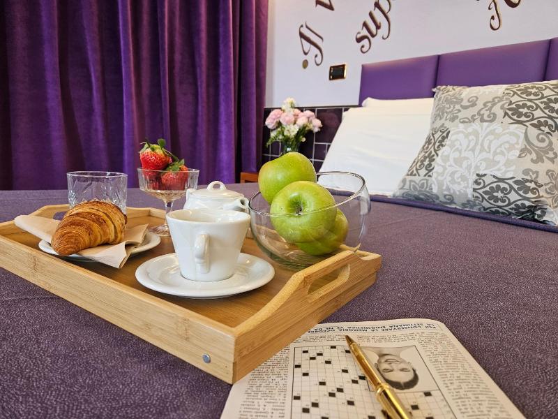 Double Room with Spa Bath image 1
