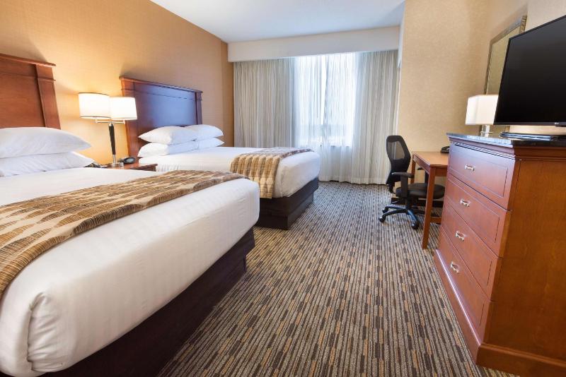 Queen Suite with Two Queen Beds image 1