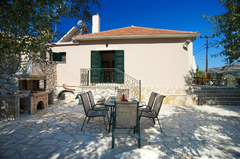 Two-Bedroom House image 4