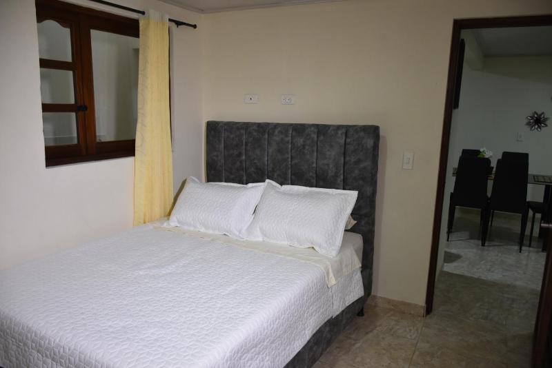 Confortable apartamento cerca de la plaza principal - image 11