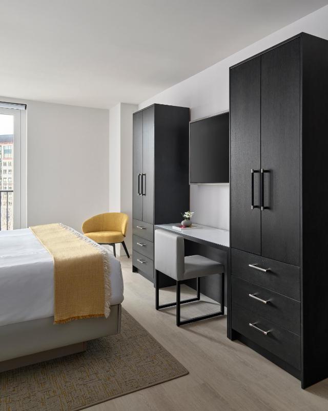 King Room with Balcony image 4