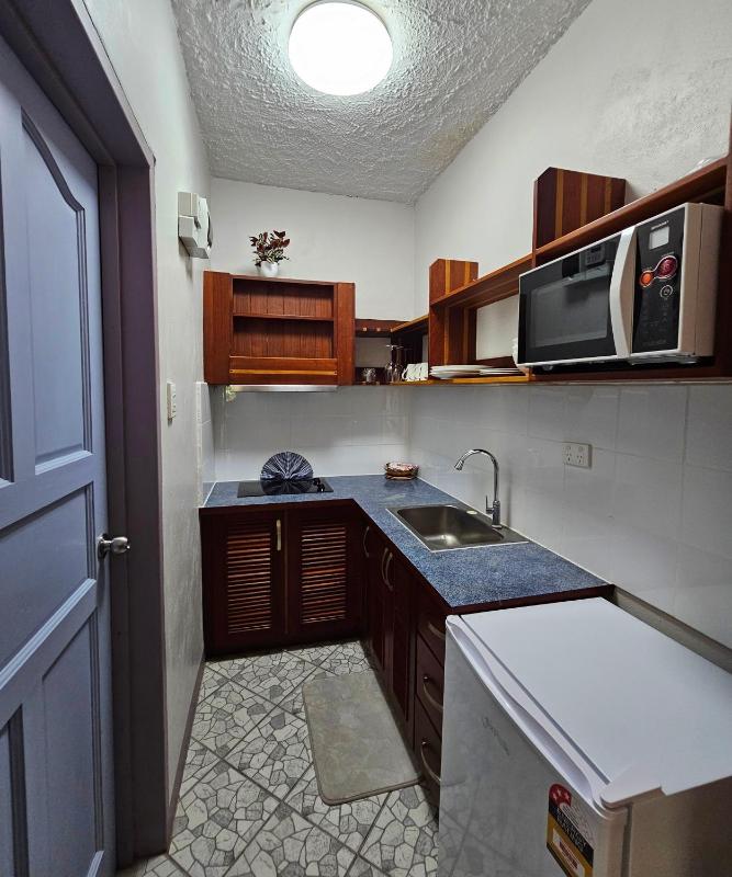 Sanalae Apartments - image 11