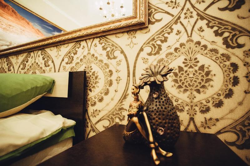 Double Room with Shared Bathroom image 2