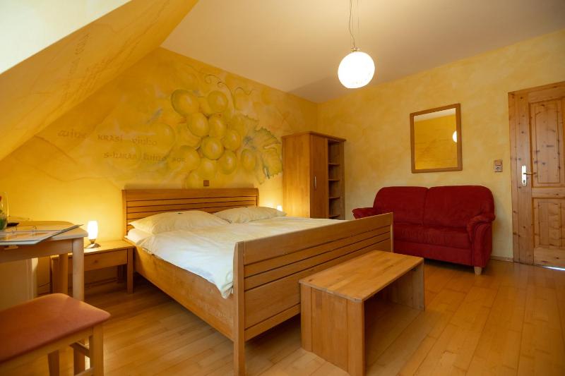 Large Double Room image 1