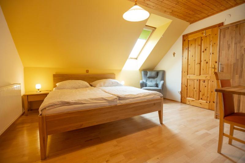 Small Double Room image 1