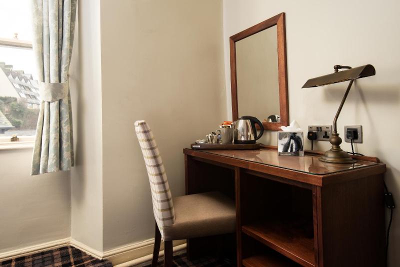 Family Room image 4