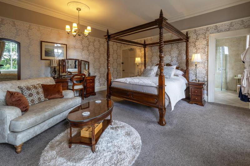 Deluxe King Room - Winter image 1