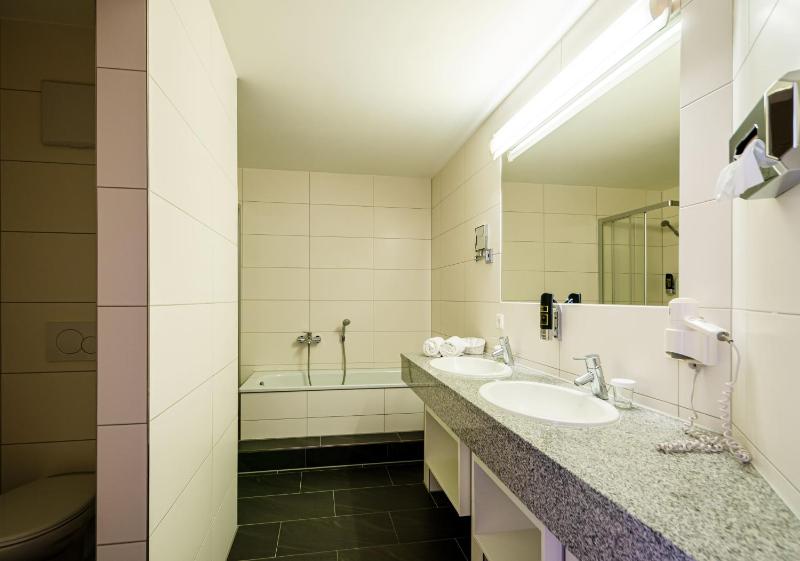 Suite image 3