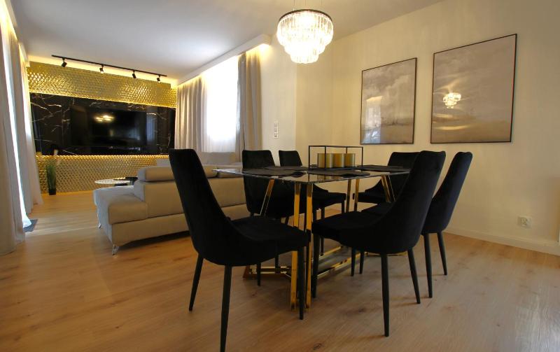 Grand Royal Baltic Ustka - luksusowy Apartament 150 metrów od plaży port zielony taras bezpłatny parking top lokalizacja w centrum Ustki - image 32
