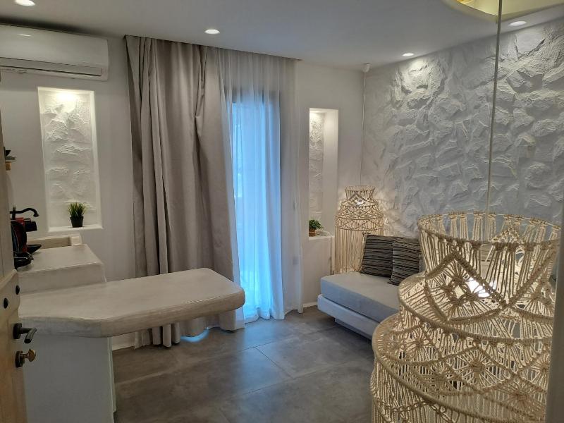 One-Bedroom Apartment image 1