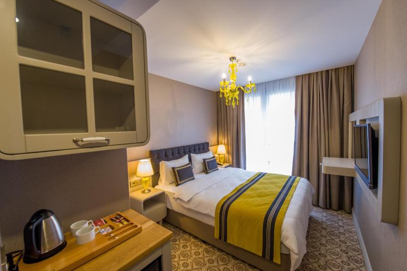 Standard Double Room image 4