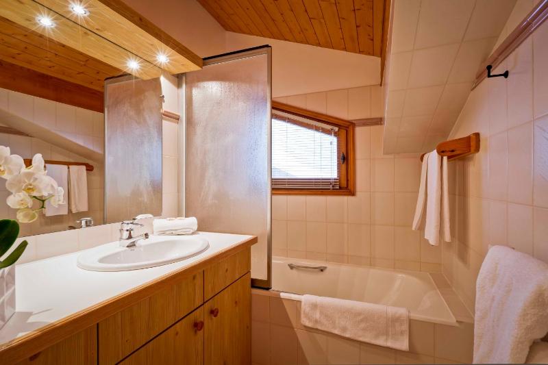 Suite with Mountain View image 3