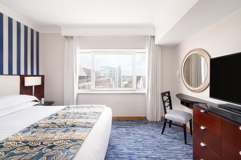 Chelsea King Suite image 4