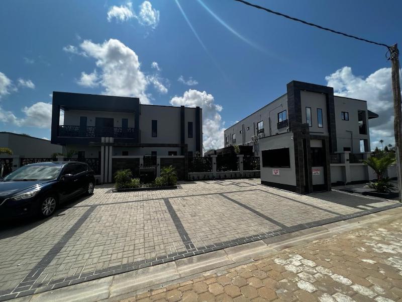 Luxury Sky Group Double Bedroom Apartment with Gym & 2 Pools - image 11
